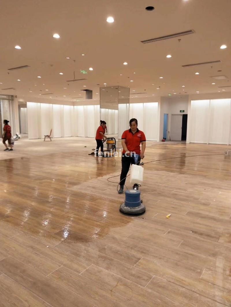 益阳保洁公司选欣鑫家政(益阳家政保洁公司电话)